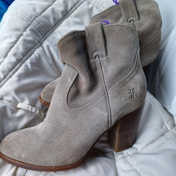 Frye Suede Booties Gray Size 6 - Picture 1 of 1